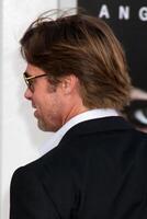 los angeles - juli 19 brad pitt anlända på de salt premiär på Graumans kinesisk teater på 19 juli, 2010 i los angeles, ca foto