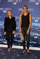 sheryl kråka gabrielle reece anländer på de jimmy choo för hm lansera fest privat bostad väst hollywood, ca november 2, 2009 foto