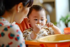 ai genererad småbarns först matdags. asiatisk mor och barn foto