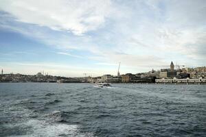 galata torn se från istanbul bosphorus kryssning foto