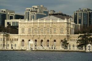 dolmabahce palats se från istanbul bosphorus kryssning foto