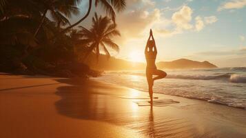 ai genererad en kvinna praktiserande yoga på en lugn, avskild strand, henne kropp silhouetted mot de soluppgång foto