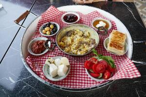 turkiska frukost eras på tabell foto