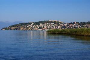 de fästning av tsar samuil fotograferad från distans, i Ohrid, macedonia foto