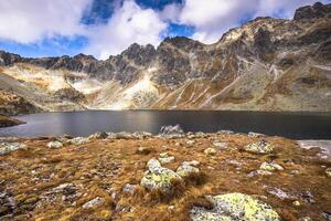 velke hincovo pleso wielki staw hinczowy i de tatras foto