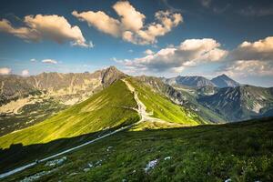 se från kasprowy wierch topp i de putsa tatra bergen foto