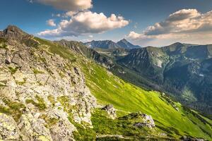 se från kasprowy wierch topp i de putsa tatra bergen foto