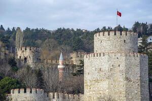 rumeli isari slott se från istanbul bosphorus kryssning foto