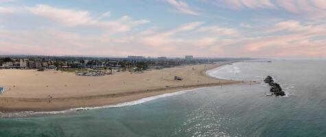 Venedig strand los angeles kalifornien la sommar blå antenn se. foto