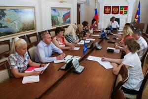 en möte av de regional råd av de förenad ryssland fest i krasnodar. foto
