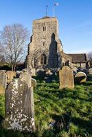 steyning, väst sussex, Storbritannien - januari 10. se av st Andrew och st cuthman socken kyrka i steyning, väst sussex på januari 10, 2024 foto