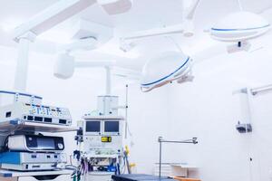 Utrustning och medicinsk enheter i hybrid rörelse rum blå filtrera , kirurgisk förfaranden , de rörelse rum av de framtida foto