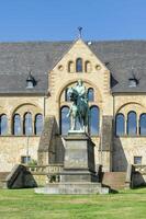 goslar, Tyskland, 2015, ryttare staty av kejsare Friedrich Barbarossa, kejserlig palats eller kaiserpfalz, goslar, harz, lägre Sachsen, Tyskland, unesco värld arv webbplats foto