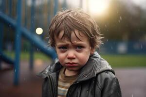 ai genererad en ung pojke är stående i de regn foto