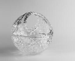 tömma kristall godis skål på en vit bakgrund. de vas var tillverkad i de mitten av 20:e århundrade. foto