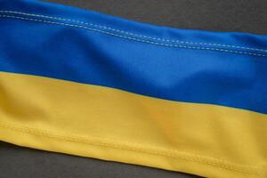 ukrainska nationell flagga abstrakt - en detalj av en pannband i blå och gul foto