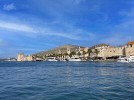 de gammal stad av trogir, kroatien foto