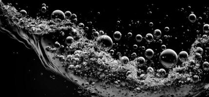 ai genererad soda vatten bubblor stänk under vattnet mot svart bakgrund. foto