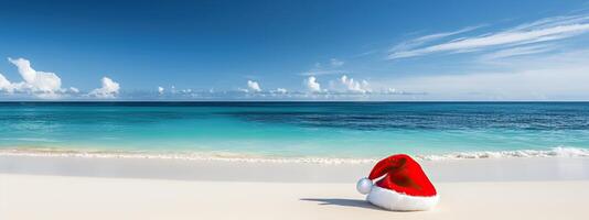 ai genererad santa hatt på de hav strand. jul dekoration, semester, xmas resa design bakgrund, Lycklig foto