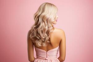 ai genererad bak- se av en smal blond kvinna i en rosa klänning mot en rosa vägg. genererad förbi artificiell intelligens foto