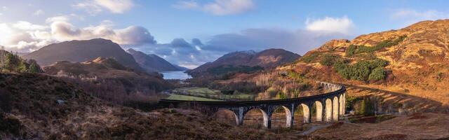 panorama av de glenfinnan viadukt. glenfinnan, Skottland. foto