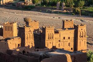 ait benhaddou är en befäst stad, eller ksar, längs de före detta husvagn rutt mellan de sahara och marrakech i marocko. foto