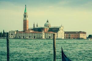 de kyrka och kloster på san giorgio maggiore i de lagun av Venedig foto