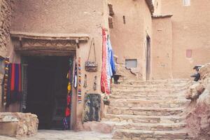 del av de slott av ait benhaddou, en befäst stad, de före detta husvagn sätt från sahara till marrakech. unesco värld arv, marocko foto