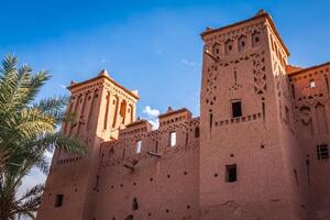 ait benhaddou är en befäst stad, eller ksar, längs de före detta husvagn rutt mellan de sahara och marrakech i marocko. foto