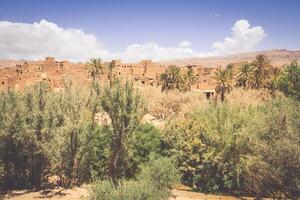 Tinerhir by nära georges Todra på marocko foto