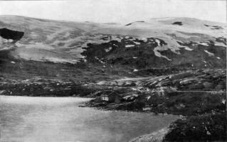 bergig landskap i Norge med dess enorm snöfält och nedåtgående glaciärer, årgång gravyr. foto