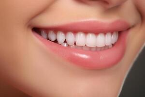 ai genererad tandvård, vård och oral hygien begrepp. närbild caucasian kvinna friska leende, sida se av mun och rena vit även tänder foto