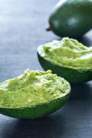 guacamole i avokado skal foto