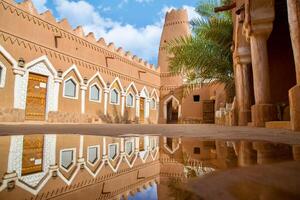 gammal hus och gator i saudi arabien och underbar monument i saudi arabien foto