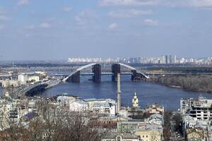 vår stadsbild av kiev, ukraina. foto