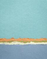 abstrakt papper landskap i blå pastell toner - samling av handgjort trasa papper foto