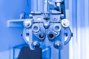 professionell öga diagnostisk Utrustning. oftalmologi patient tar hälsa vård. foto