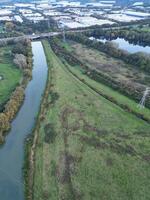 mest skön antenn antal fot av brittiskt landsbygden by nära Northampton stad av England Storbritannien. oktober 25:e, 2023 foto