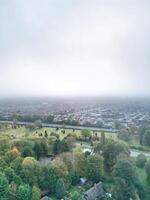 hög vinkel se av brittiskt landsbygden landskap av luton stad av England Storbritannien foto