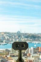 besök istanbul begrepp vertikal Foto. kikare och istanbul se foto