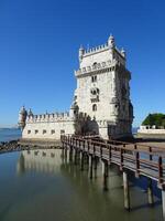 Lissabon, portugal på belem torn på de tagus flod foto