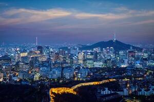 seoul horisont i de natt, söder korea. foto