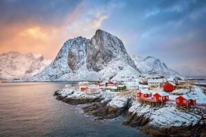 Hamnoy fiske by på lofoten öar, Norge foto