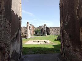 Pompeji, de gammal roman stad begravd förbi de utbrott av montera vesuvius, står som en unesco värld arv webbplats, erbjudande en unik glimt in i dagligen liv under de roman imperium. foto