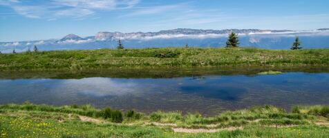 bergig av belledone,isere,frankrike foto