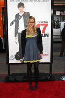 katelyn tarver anländer på de 17 om igen premiär på Graumans kinesisk teater i los angeles, ca på april 14, 2009 foto