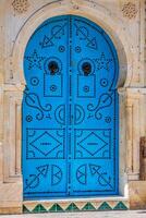 typisk lokal- dörr av traditionell Hem tunis tunisien foto