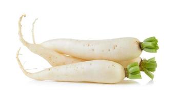 daikon rädisor isolerad på vit bakgrund foto