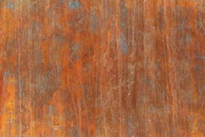 årgång rustik textur, riden stål tallrik, gul järn tabell, och gammal brun metall vägg med orange rost fläckar, .perfekt för retro bakgrunder och mörk styrelse bakgrunder foto