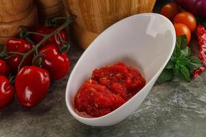 färsk tomat puré pasta sås foto
